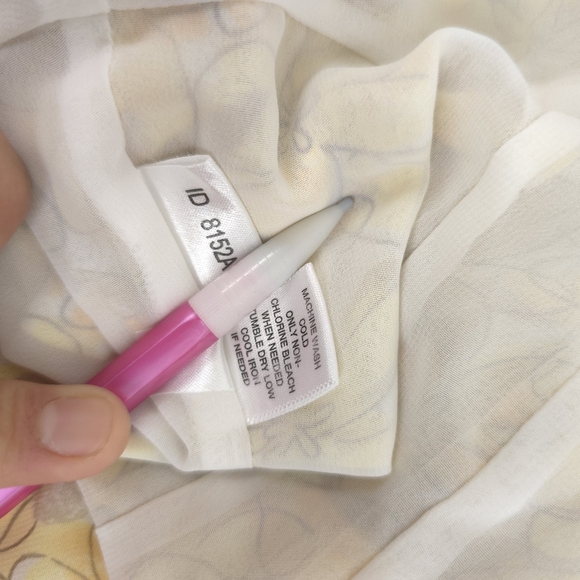 Loft yellow floral printed button down tie front blouse size 6 - Picture 11 of 13